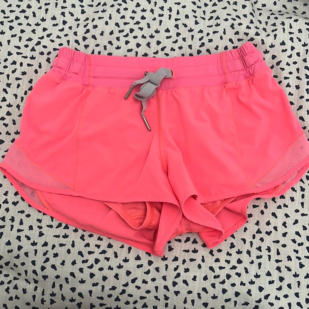 Lululemon Hotty Hot Shorts 2.5